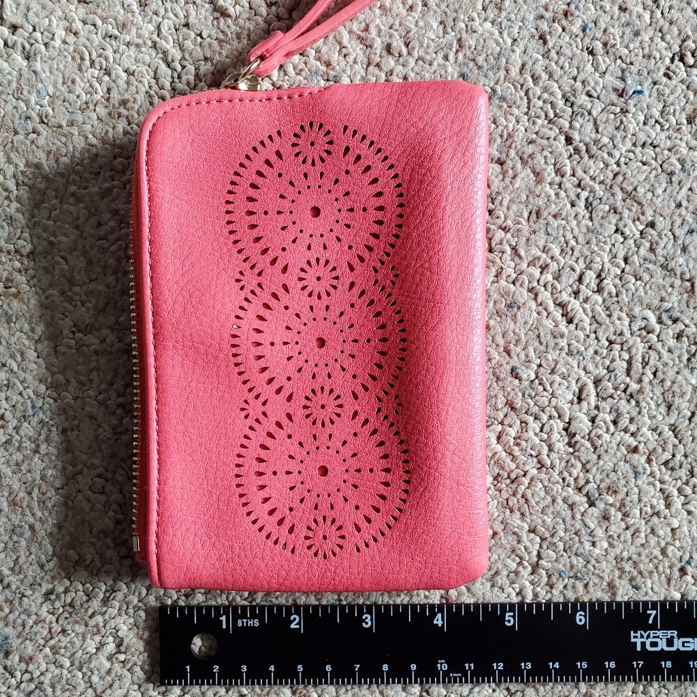 Womens Laser Cut Coral Wristlet with Zipper Closure - Picture 5 of 5